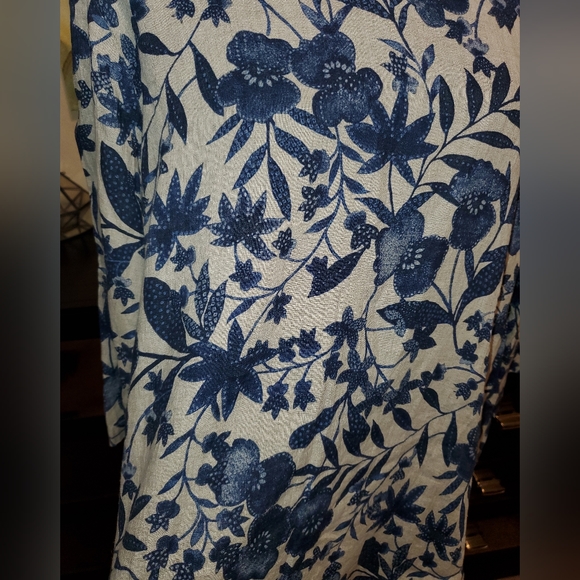 NWT Flax Blue Floral Dreamy Top Size Large - Picture 3 of 11